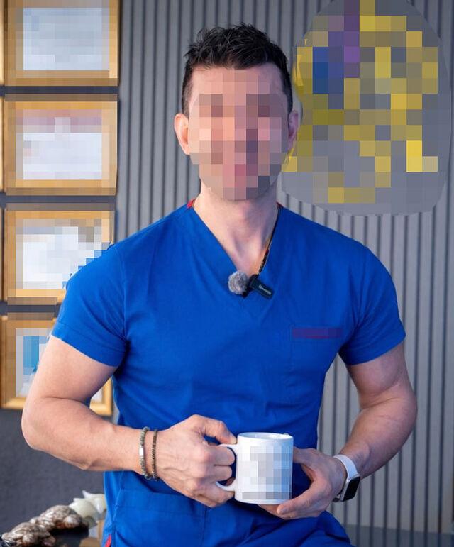 Dr. A.S., iddiaları reddetti ve kendisinden para istendiğini söyledi.