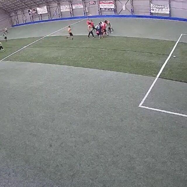 Halı sahada kalp krizi! Sağlık çalışanı hayatını kaybetti
