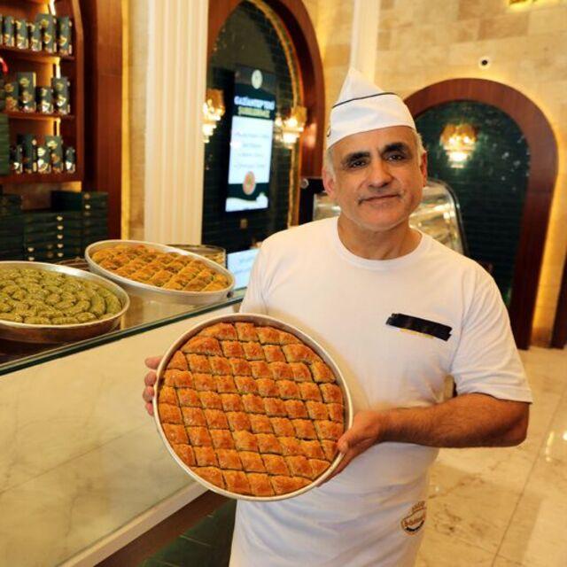 İngilizce anlatmıştı! Yazılımcılığı bırakıp baklavacı olmuş