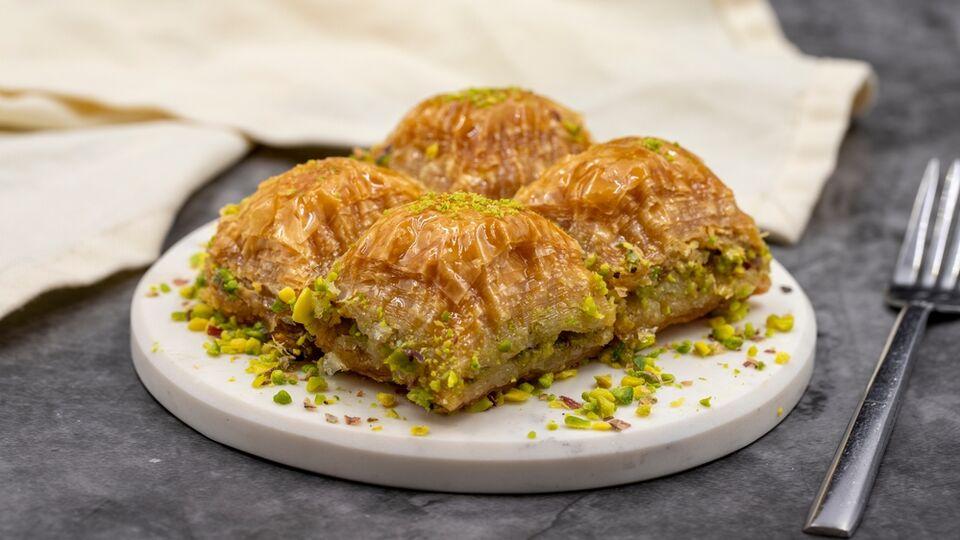 Rüyada baklava yemek ne anlama gelir?