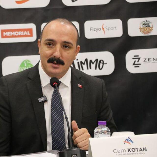 Konyaaltı Belediye Başkanı CHP'den istifa etti