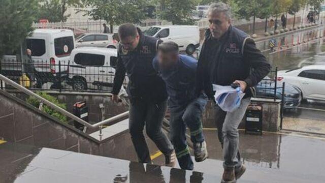 Bayrak provokatörü kendisi çıktı
