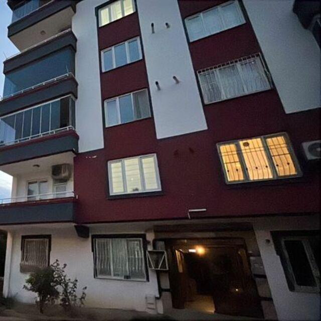 Gaziantep'te aile faciası! Pencereden düştüler