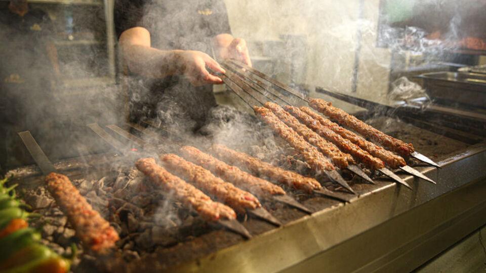Adana'da Lezzet Festivali öncesi mangallar hazırlandı
