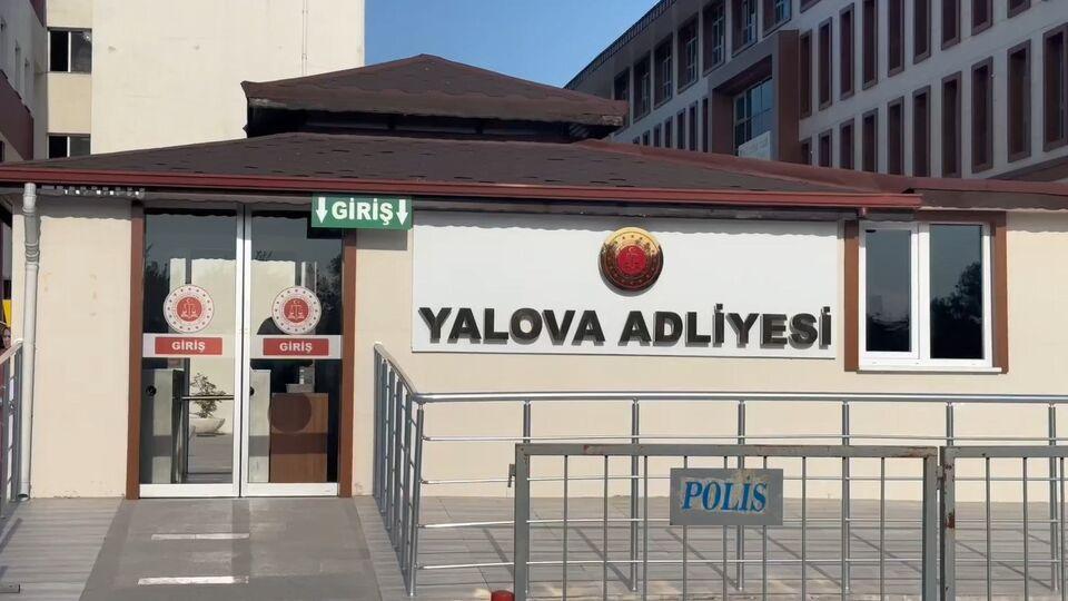Yalova Adliyesi'nde 2 personel tutuklandı