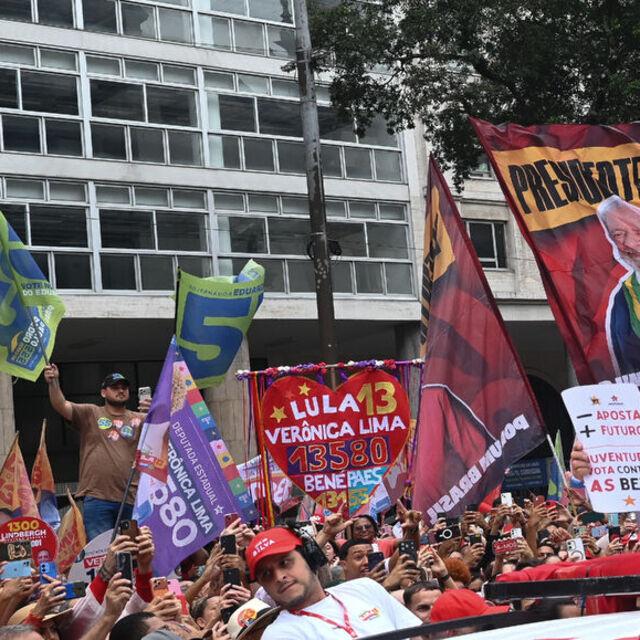 Brezilya'da halk, sandık başına gitti