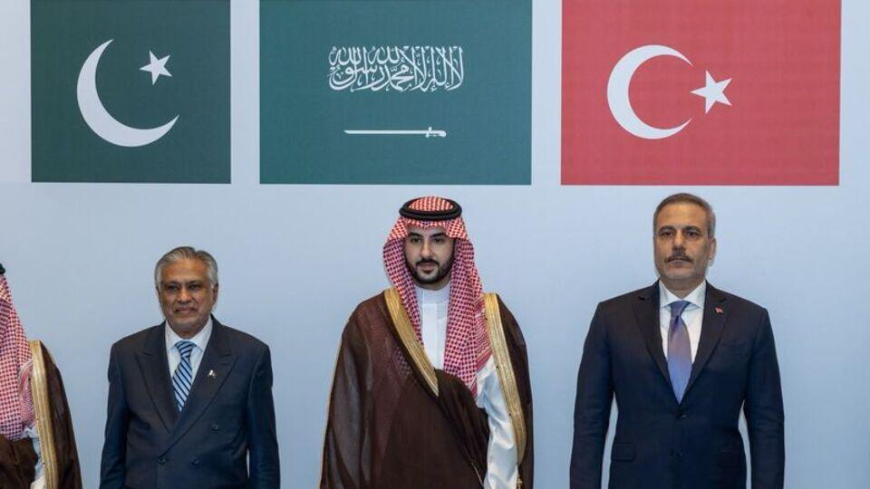 Bakanlar Fidan ve Güler Riyad'da