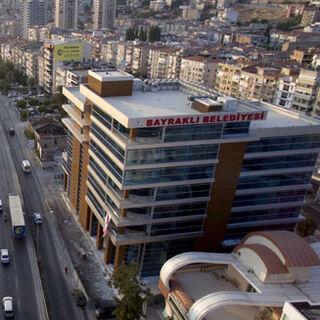 İzmir'de Bayraklı Belediyesi'ne operasyon: 48 gözaltı