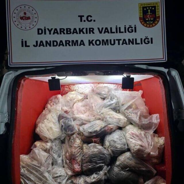 Diyarbakır'da içyağı ve sakatat ele geçirildi