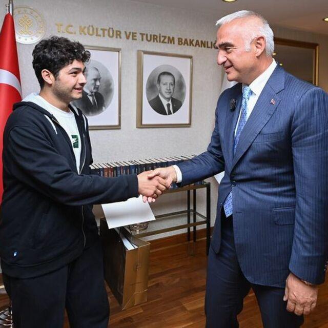 Başarısı taşımalı eğitimden Hacettepe Tıp'a uzandı