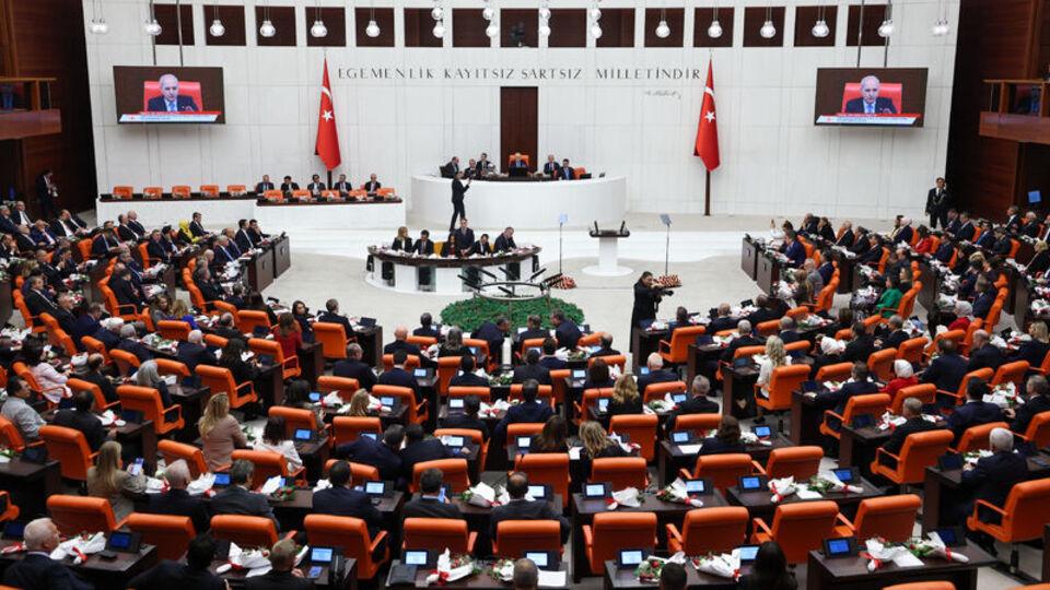 AK Parti'den üç kritik düzenleme mesajı