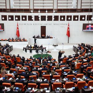 AK Parti'den üç kritik düzenleme mesajı