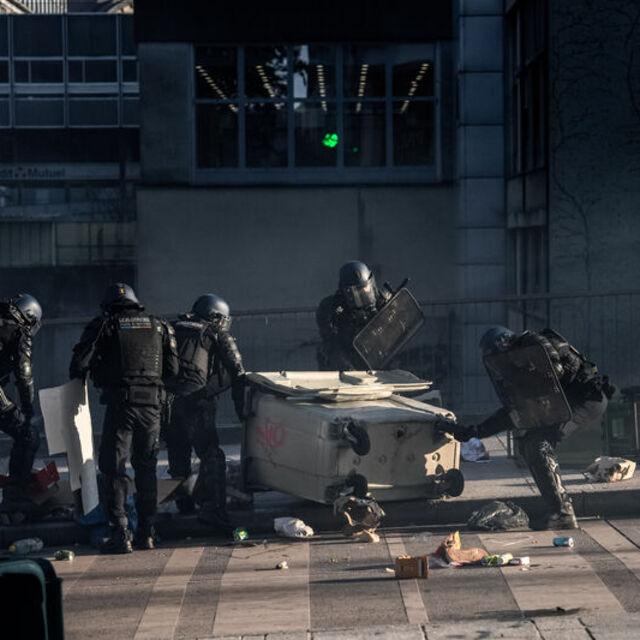 Fransa'da liselerde eğitime ara verildi