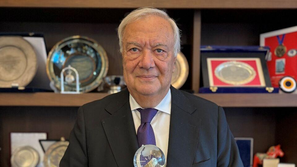 Prof. Dr. Necmettin Pamir Altın Nöron Ödülü aldı