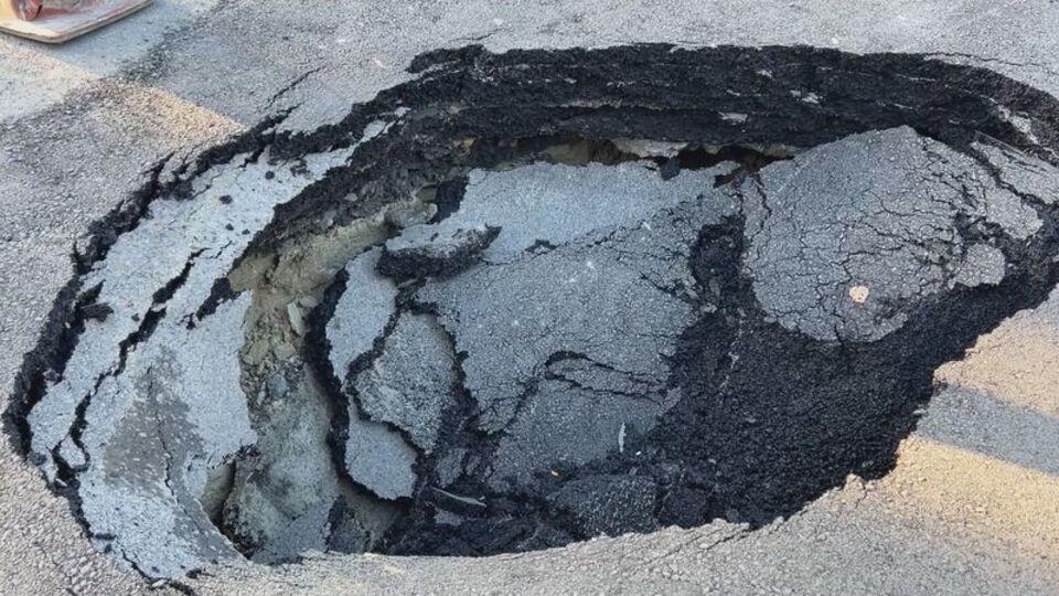 Beşiktaş'ta yol çöktü