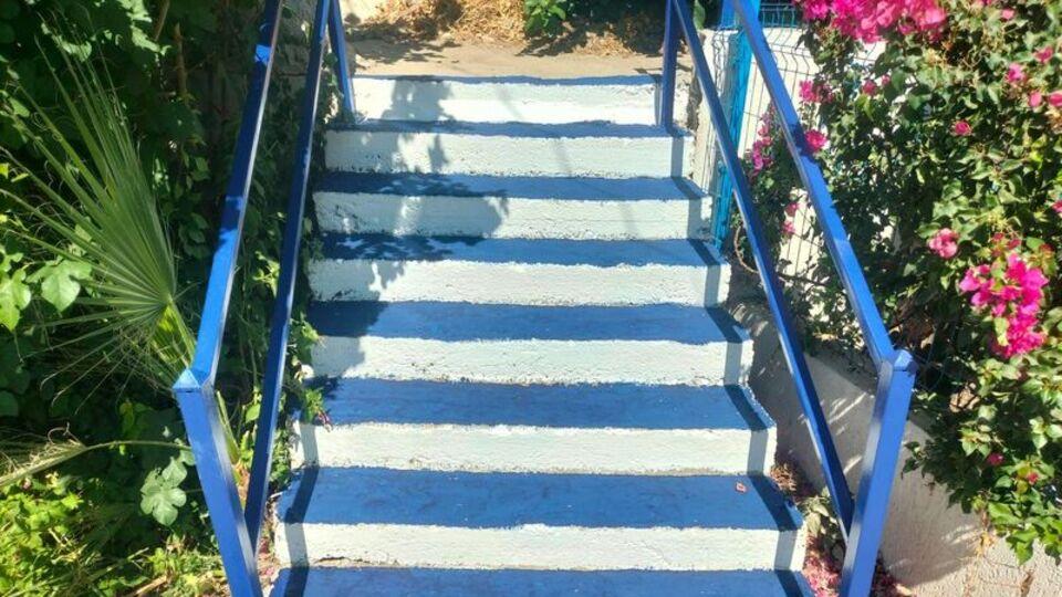 Bodrum'da cadde ve sokaklar boyanıyor