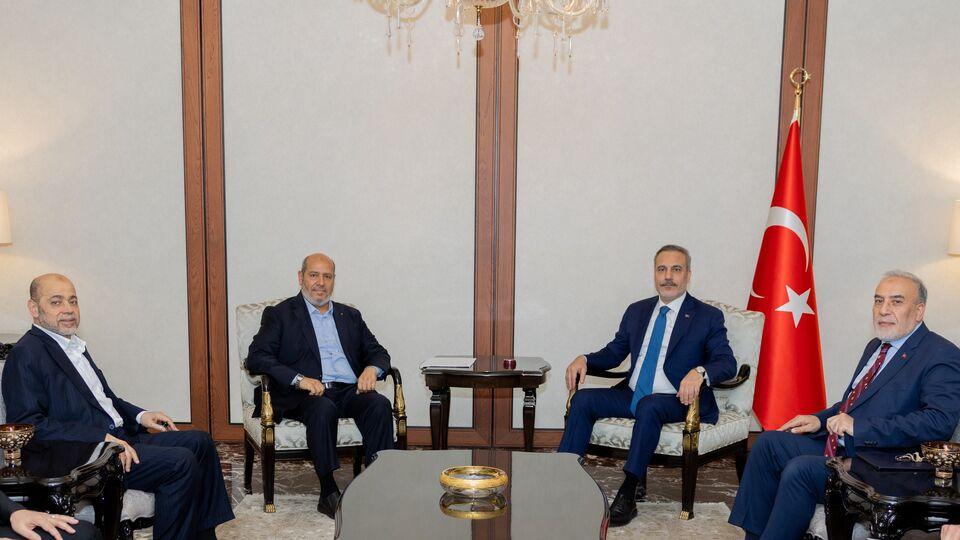 Nazir Fidan HƏMAS nümayəndə heyəti ilə görüşüb.