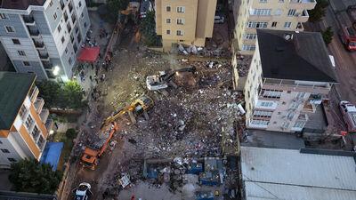 Maltepe'de çöken binanın enkaz çalışmaları tamamlandı