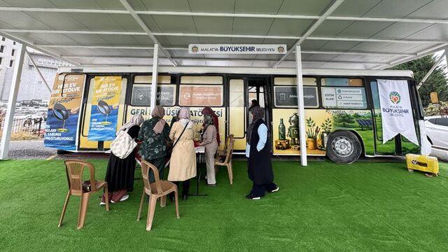 Eski otobüs geri kazanım atölyesine dönüştü