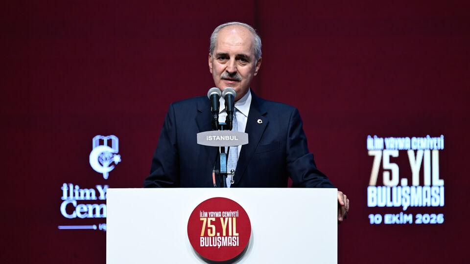 'Adanmış insanların büyük başarısı'