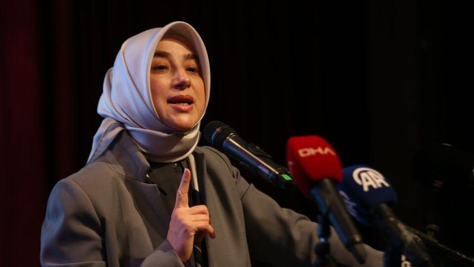 Özlem Zengin'den Özgür Özel'e tepki