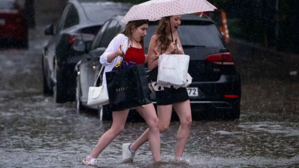 Sıcaklık 4-6 derece düşüyor! 13 kent için "sarı" alarm... Meteoroloji saat verdi!