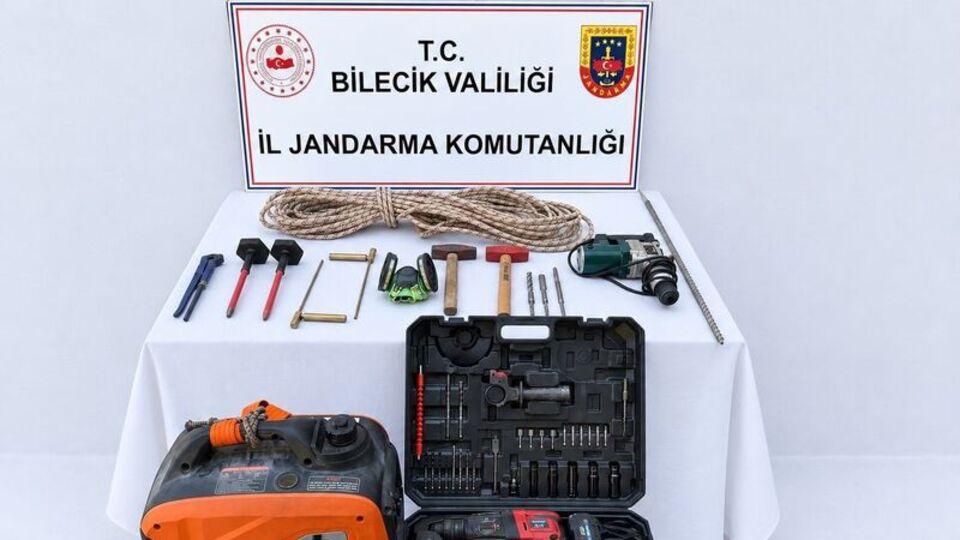 Bilecik'te kaçak kazıya suçüstü