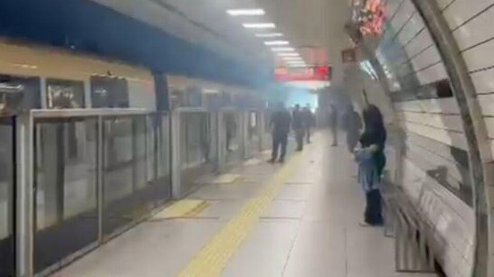 Metroda yangın paniği! Seferler aksadı