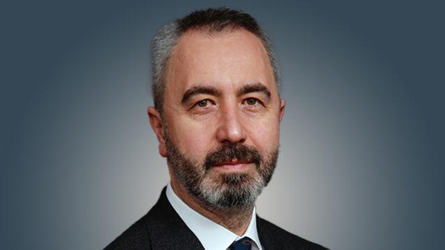 Bekir Bayrakdar kimdir?