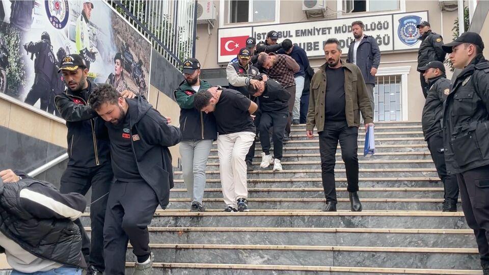 Sahte kimlikle ameliyat masasında yakalandı