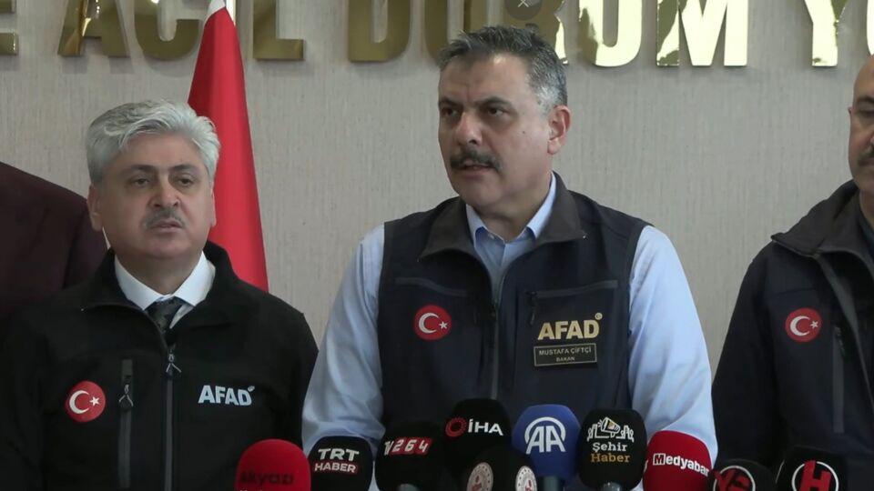 Bakan Çiftçi 5 ile dikkat çekti