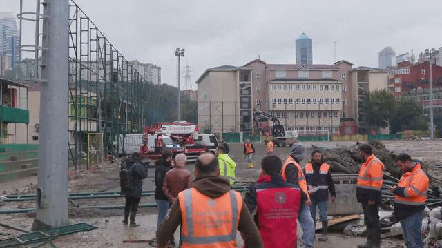 İstanbul'da sağanağın ardından yıkım başladı