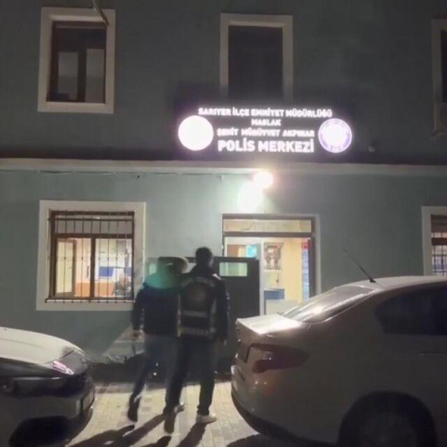 Trafikte kâbus! İçerisinde çocuk bulunan araca saldırdı, camı kırdı!