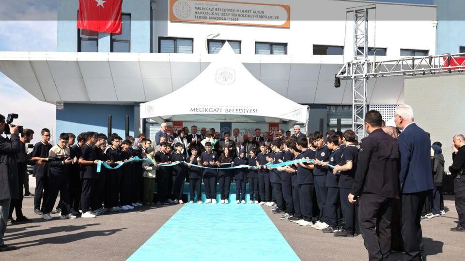 Havacılık ve uzay teknolojileri lisesi tanıtıldı