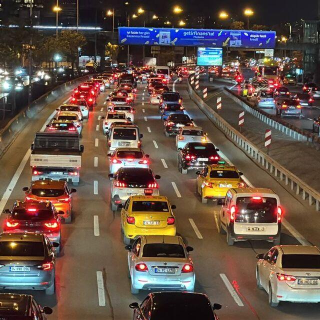 İstanbul'da trafik durma noktasında!
