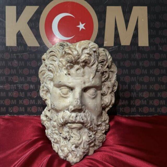 2 bin yıllık Zeus heykeli ele geçirildi