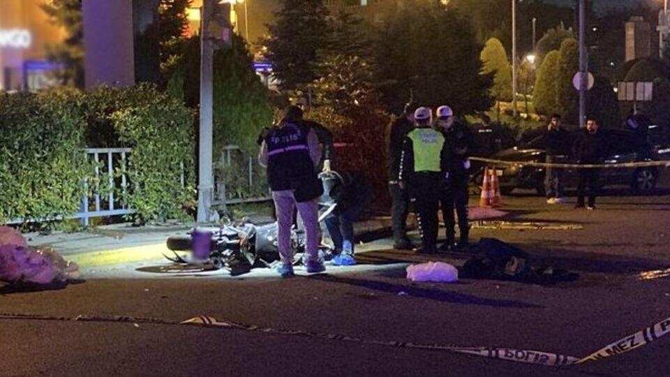 Motosiklet otomobille çarpıştı: 1 ölü, 1 yaralı