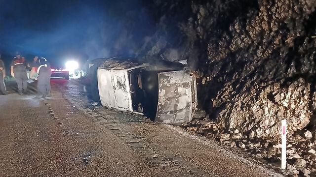 Tam dehşet! Aracı alev aldı, cesedi uçurumda bulundu!