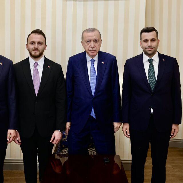 Belediye Başkan Vekillerini kabul etti