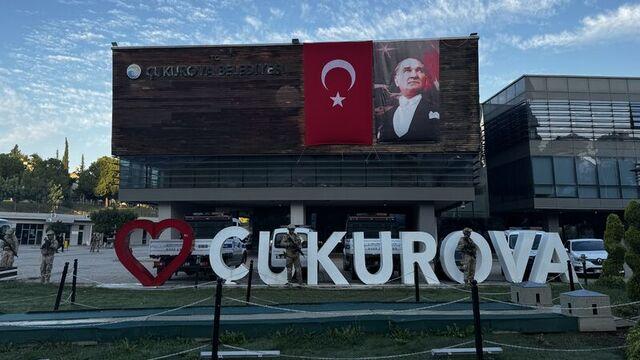 Çukurova Belediye Başkanı görevden uzaklaştırıldı