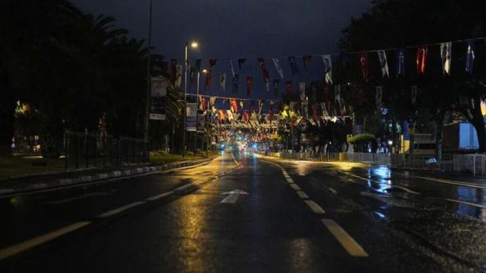 İstanbul'da bazı yollar trafiğe kapatıldı