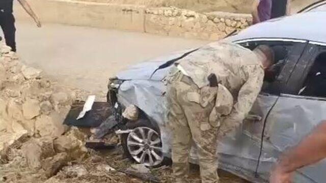 Otomobil su kanalına uçtu: 4'ü çocuk, 6 ölü