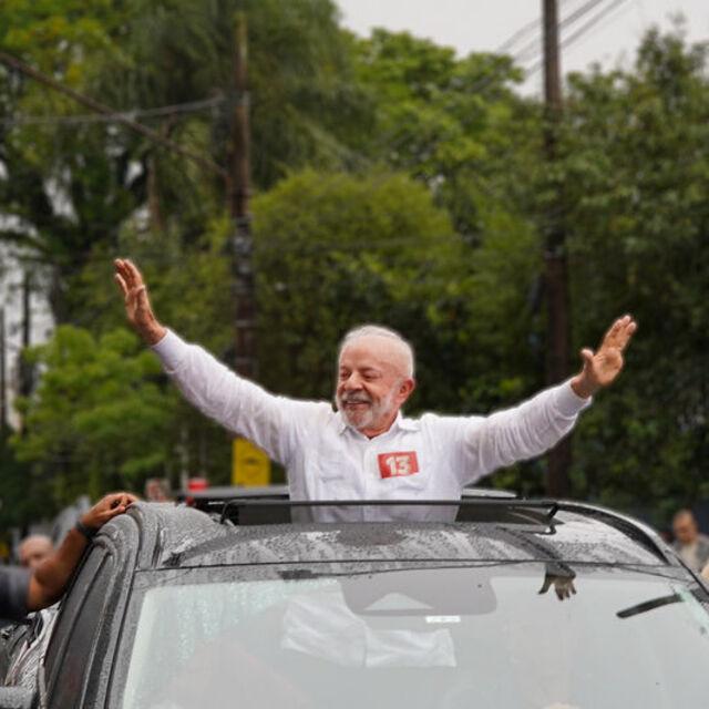 Brezilya'da seçimin galibi Lula da Silva