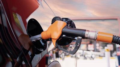 Benzine 4,15 TL, motorine 3,60 TL zam bekleniyor!