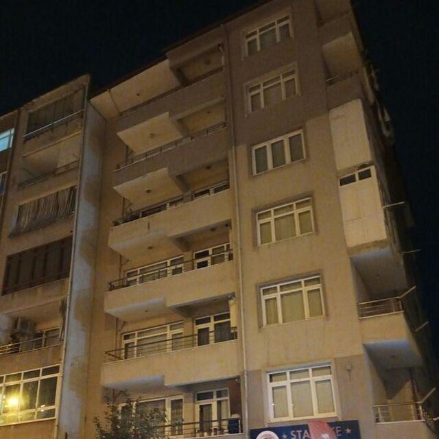 Kocaeli'de 7 katlı bina tahliye edildi