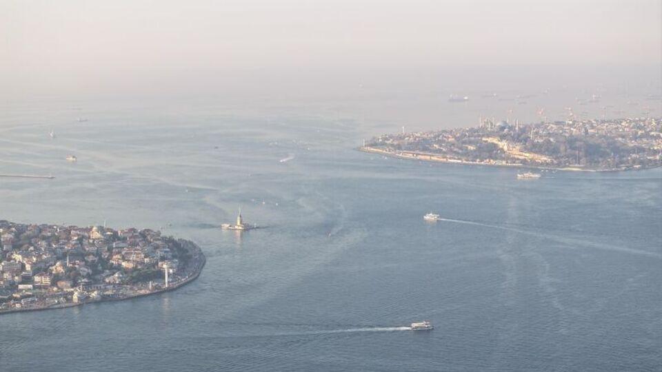 Boğazda gemi trafiği askıya alındı