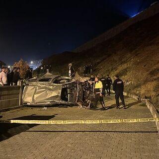 Hafif ticari araç şarampole devrildi: 2 ölü, 2 yaralı