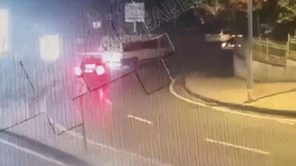 Taksim'de kaza sonrası gasp!