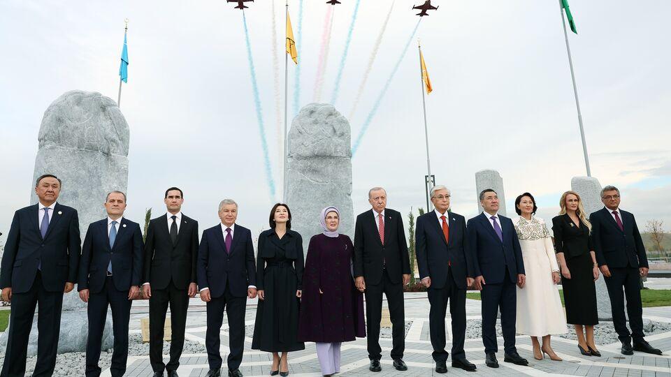 Türk dünyasını buluşturan açılış