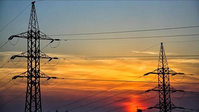 İstanbul'un 12 ilçesinde 8 saatlik elektrik kesintisi